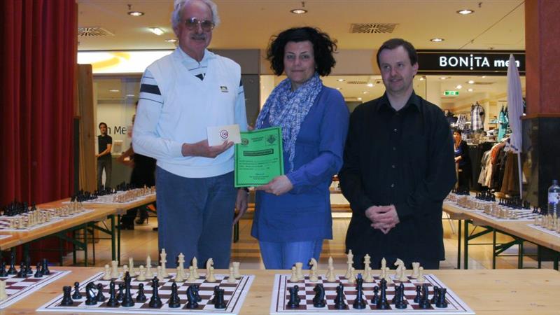 Preisträger Johannes Haida, CCA Grand Dame Birgit Müller  und Fide-Meister Erwin Rumpl